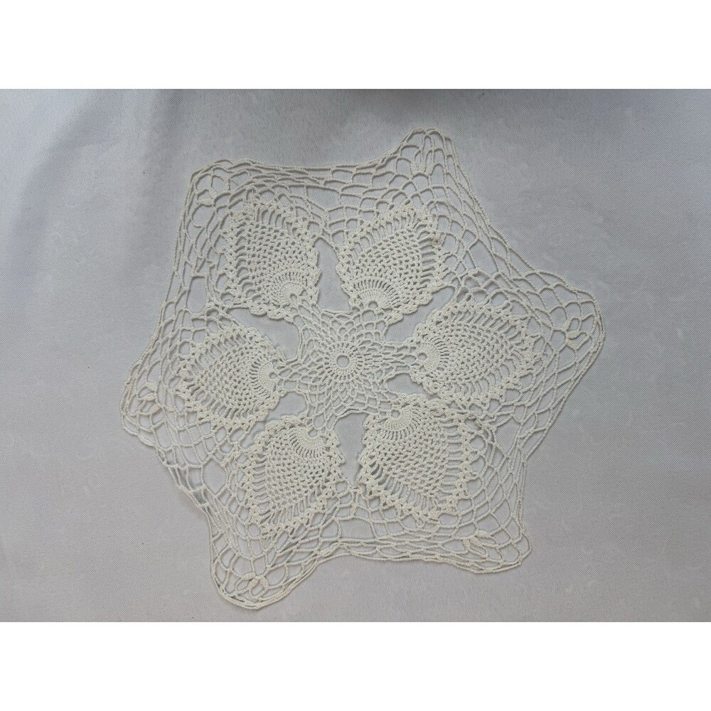 Vintage Handmade Off White Crocheted Starburst Table Doily Pineapple Pattern 11"